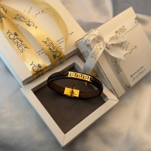 تصویر دوم دستبند طلا چرم مردانه ورساچه L122 ورساچ